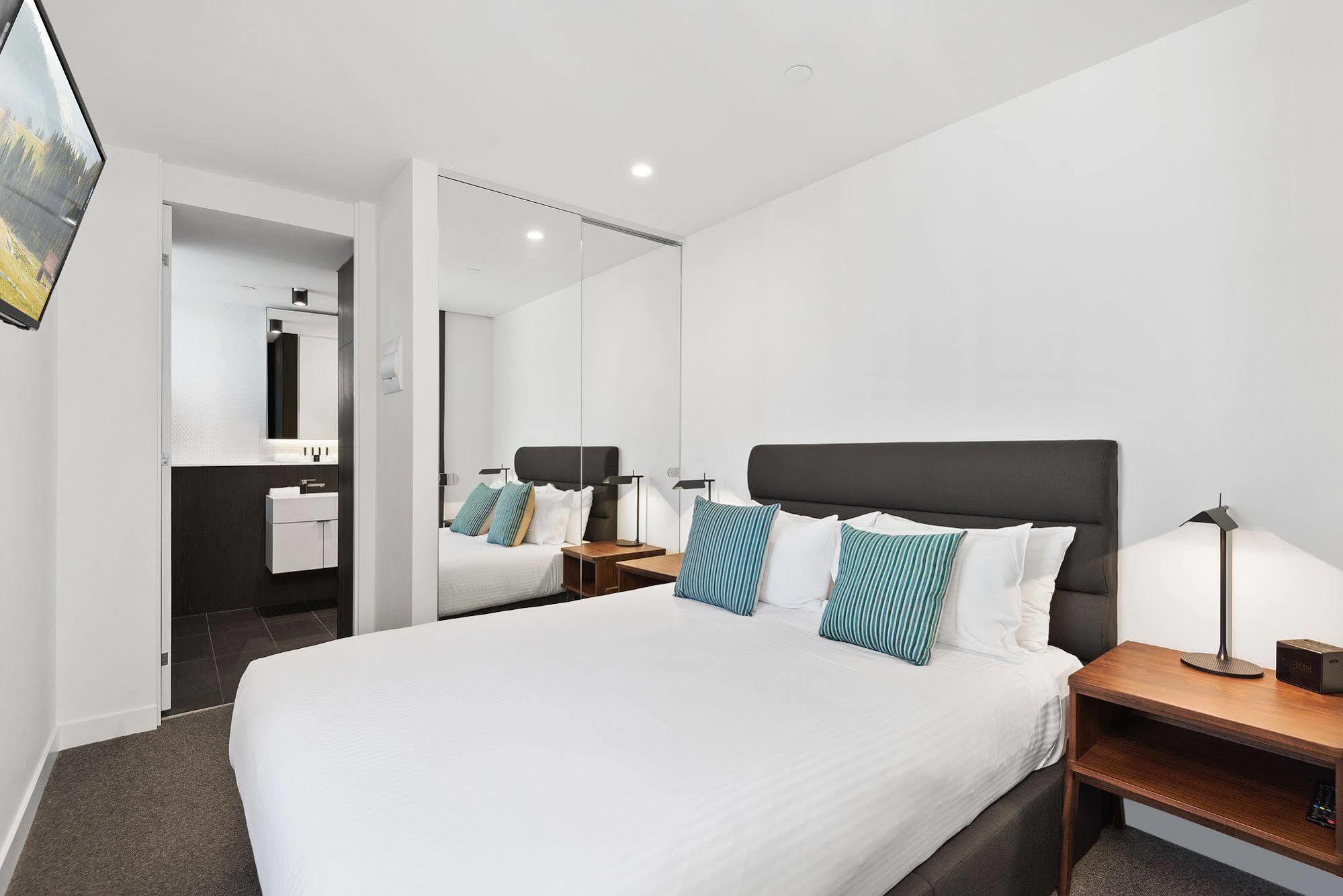 District South Yarra Aparthotel เมลเบิร์น ภายนอก รูปภาพ