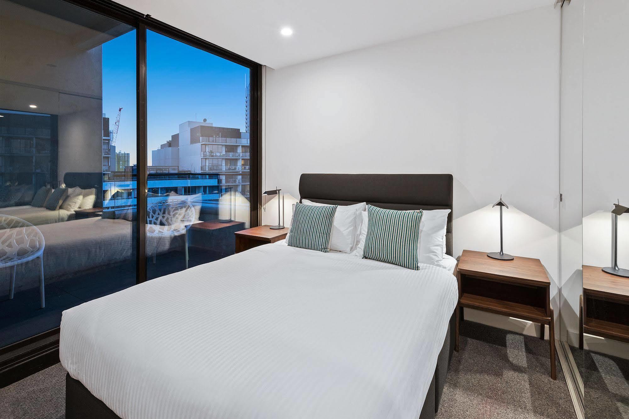 District South Yarra Aparthotel เมลเบิร์น ภายนอก รูปภาพ